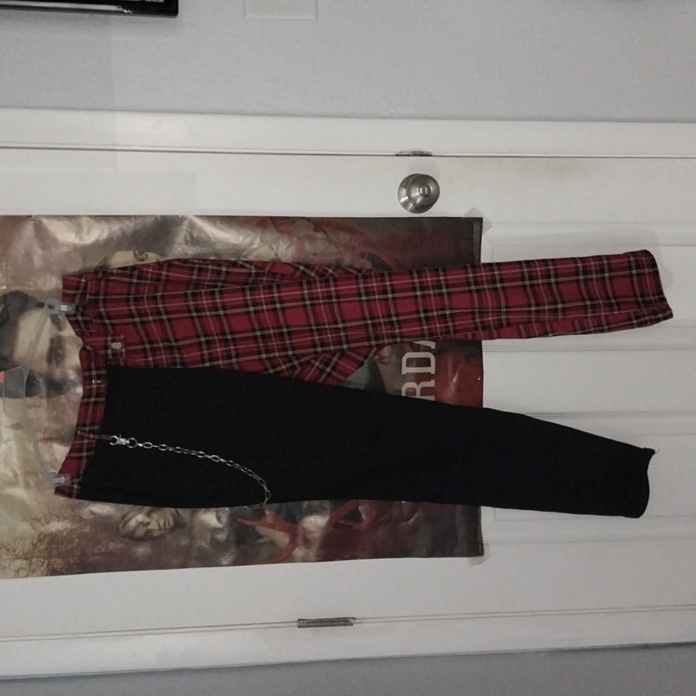 HOT TOPIC PANTS -MEDIUM